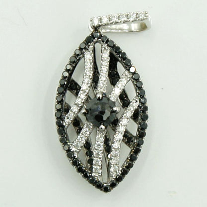 K18WGブラックダイヤモンドペンダントトップ　BD0.82ct　D0.40ct　重量4.06ｇ(石の重量含む)（中古）