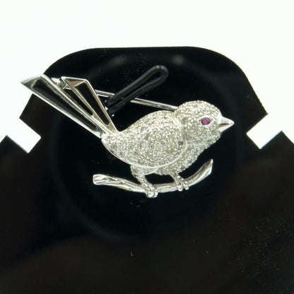 K18オニキスダイヤブローチ　D0.46　R0.01「鳥 バード」　重量5.59ｇ(石の重量込み）（中古）