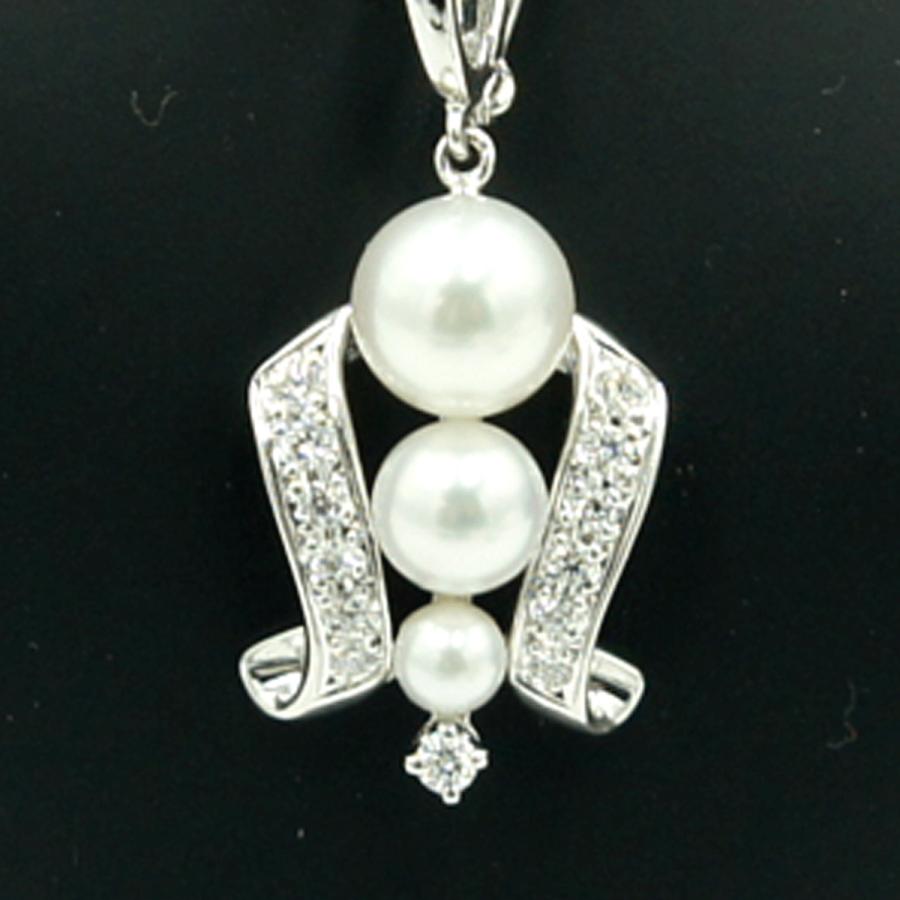 ミキモト(MIKIMOTO)K18パールダイヤモンドペンダントトップ　重量3.91ｇ(石の重量含む)　レディース（中古）