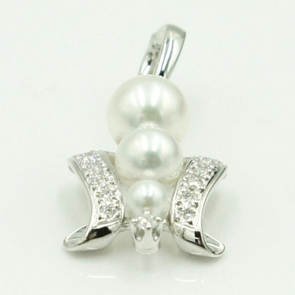 ミキモト(MIKIMOTO)K18パールダイヤモンドペンダントトップ　重量3.91ｇ(石の重量含む)　レディース（中古）
