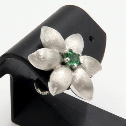 ラペルラ(LA PERLA) 750グリーンガーネットハーフピアス　重量3.64ｇ(石の重量含む)　レディース(中古)