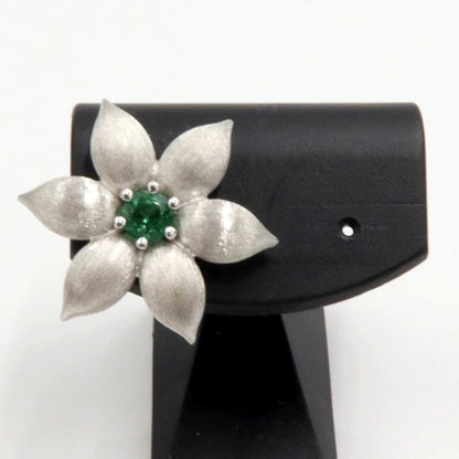 ラペルラ(LA PERLA) 750グリーンガーネットハーフピアス　重量3.64ｇ(石の重量含む)　レディース(中古)