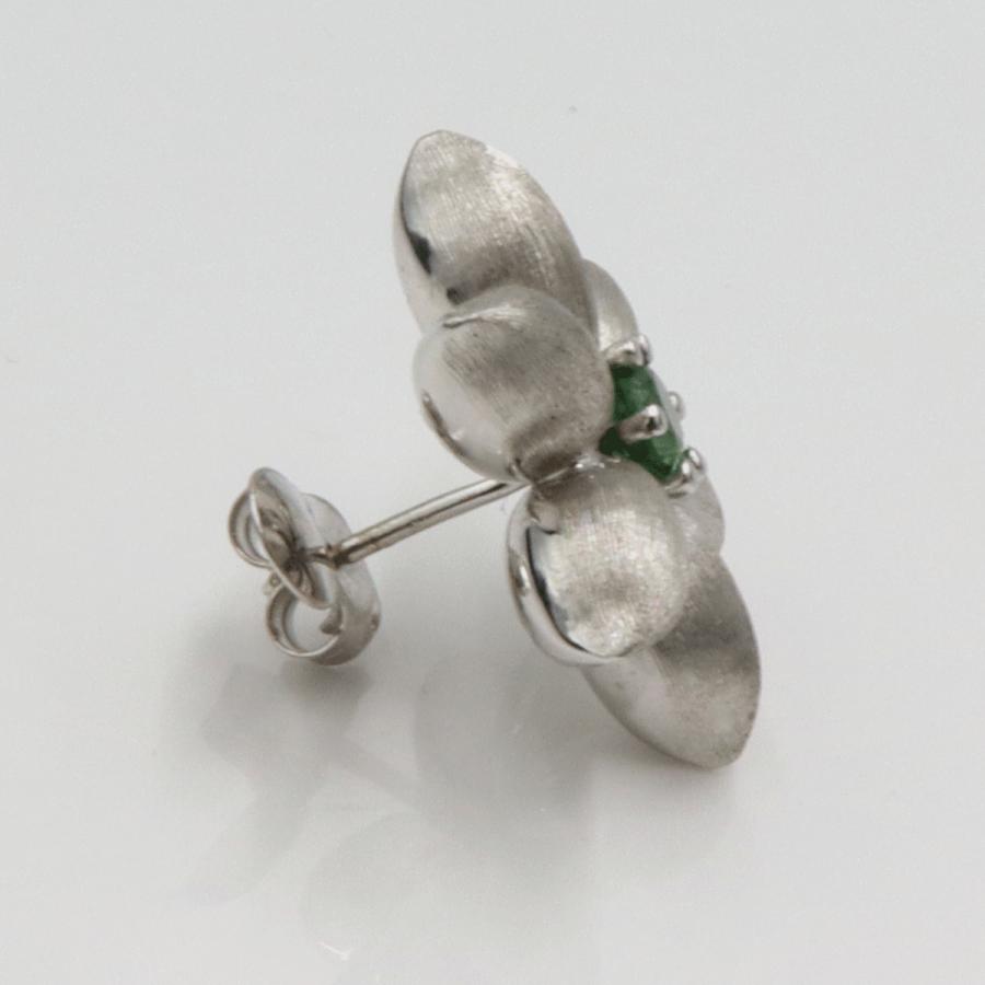 ラペルラ(LA PERLA) 750グリーンガーネットハーフピアス　重量3.64ｇ(石の重量含む)　レディース(中古)