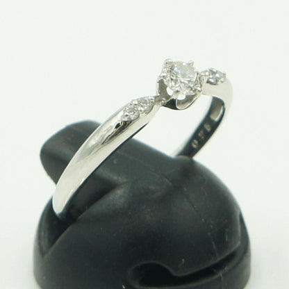 Pt950ダイヤモンドリング　D0.25ct　リングサイズ13号　重量2.32ｇ(石の重量含む)（中古）