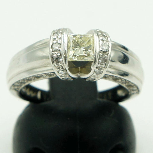 Pt900ダイヤモンドリング　D0.55ct　D0.46ct　リングサイズ12号　重量8.30ｇ(石の重量含む)（中古）