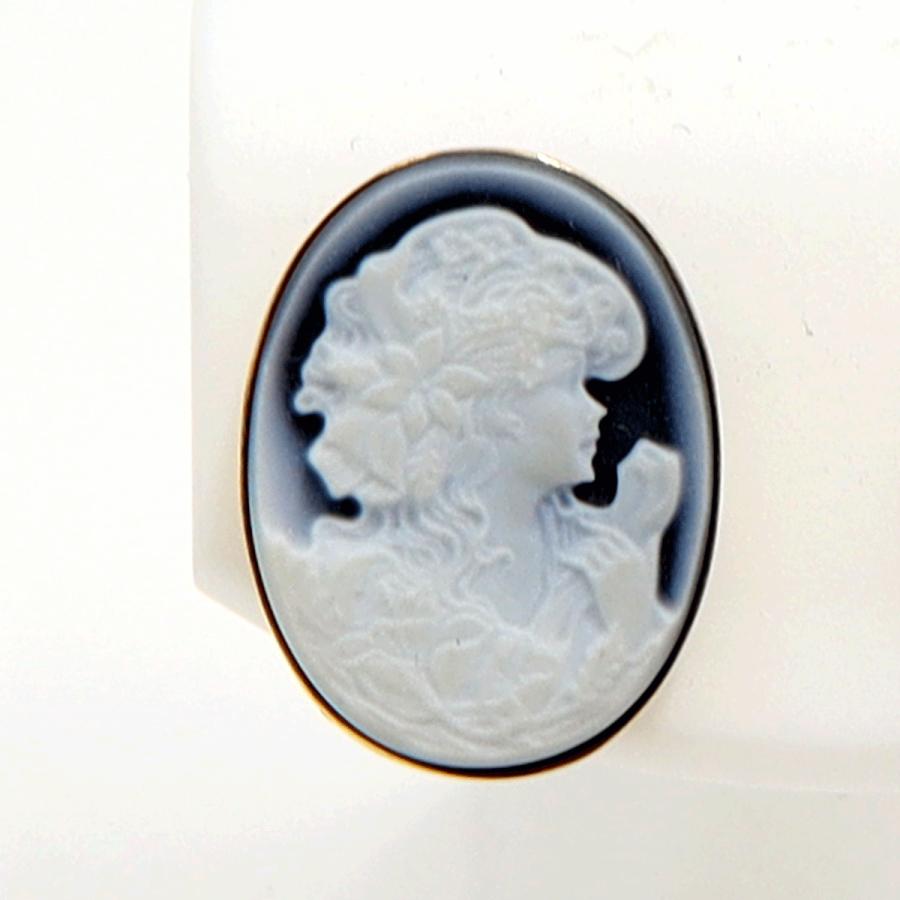 K18/K10メノウカメオピアス　重量3.17ｇ(両耳・総重量)　（中古）