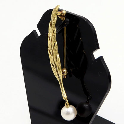 ミキモト(MIKIMOTO)K18パールブローチ「フェザー」　パール7mm　重量4.80ｇ(石の重量含む) レディース（中古）