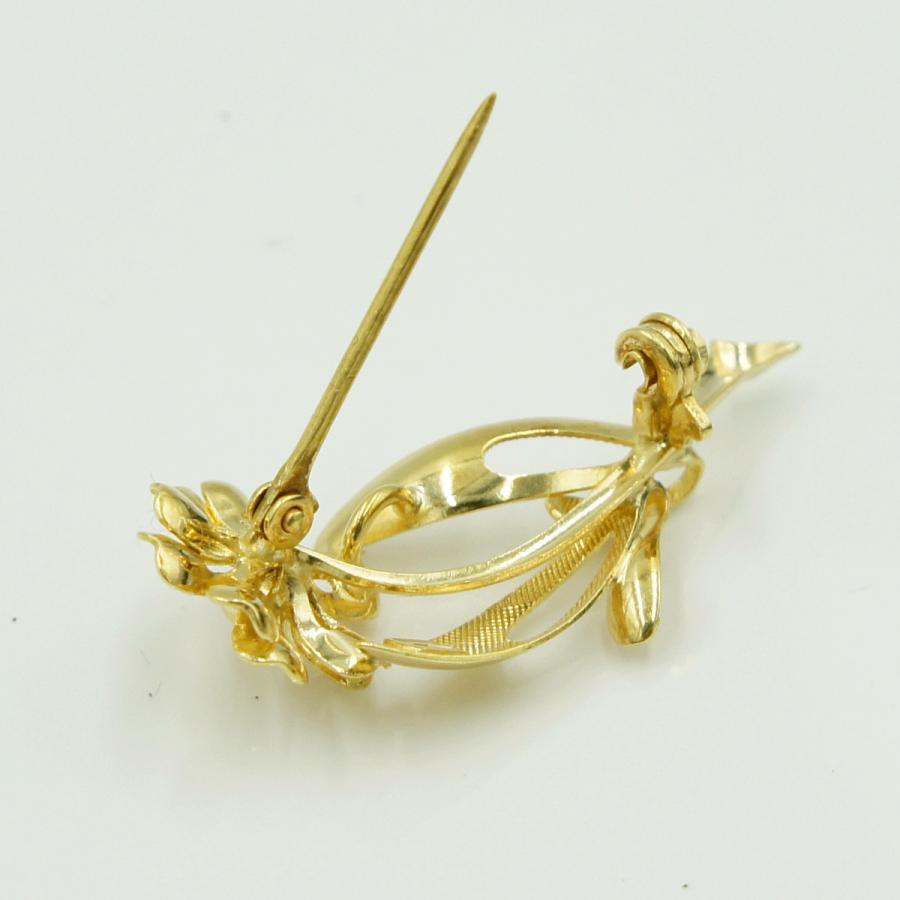 750ブローチ　重量3.48ｇ　回転ピン　フラワー　レディース（中古）