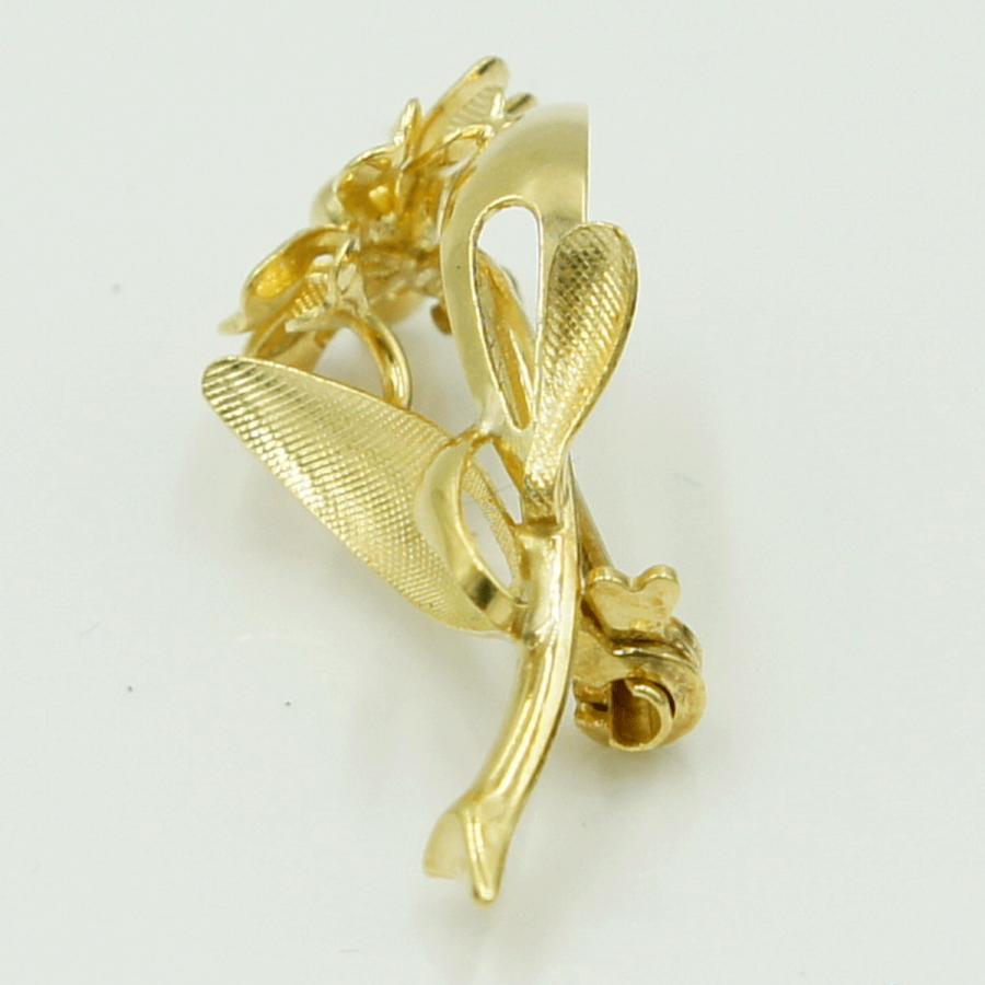 750ブローチ　重量3.48ｇ　回転ピン　フラワー　レディース（中古）