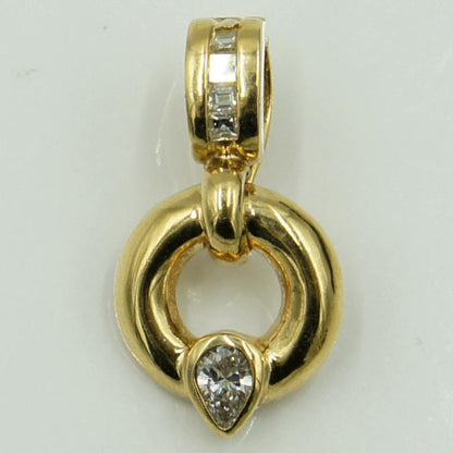 K18ダイヤモンドペンダントトップ　(メイン石)D0.16ct　合計D0.25ct　重量4.49ｇ(石の重量含む)（中古）