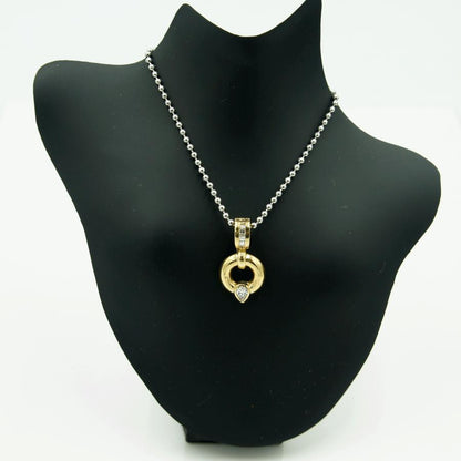 K18ダイヤモンドペンダントトップ　(メイン石)D0.16ct　合計D0.25ct　重量4.49ｇ(石の重量含む)（中古）