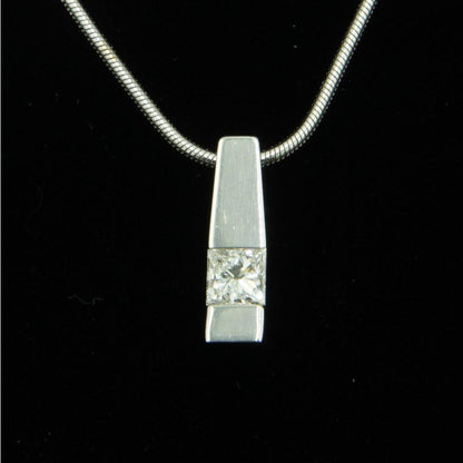 ブシュロン（BOUCHERON）750スクエアダイヤモンドネックレス　重量8.46g　レディース（中古）