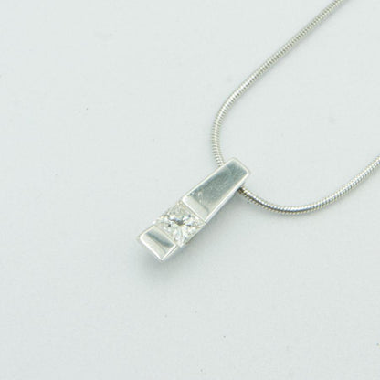 ブシュロン（BOUCHERON）750スクエアダイヤモンドネックレス　重量8.46g　レディース（中古）