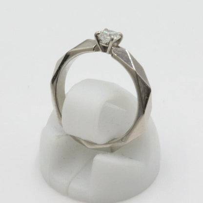 ブシュロン(BOUCHERON)ファセットソリテール リング　リングサイズ6号　重量4.14ｇ(石の重量を含む)　レディース(中古)