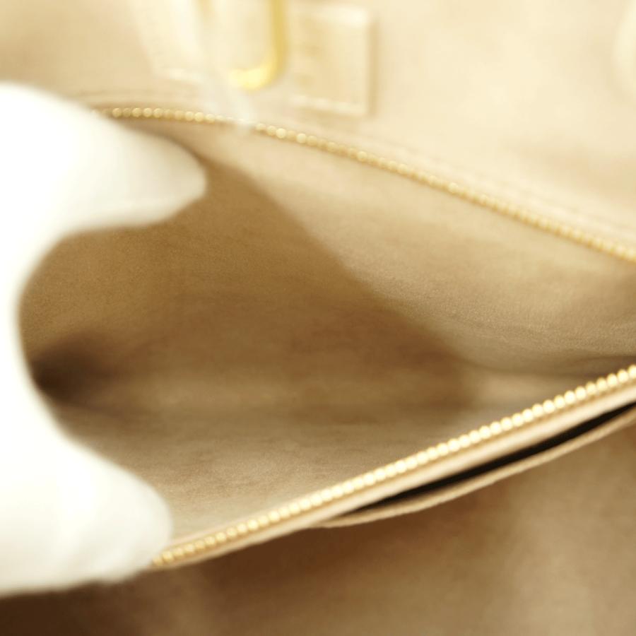 ルイヴィトン（LOUIS VUITTON）オンザゴーMM　M21575　ハンドバッグ・ショルダーバッグ・トートバッグ　レディース（中古・美品）