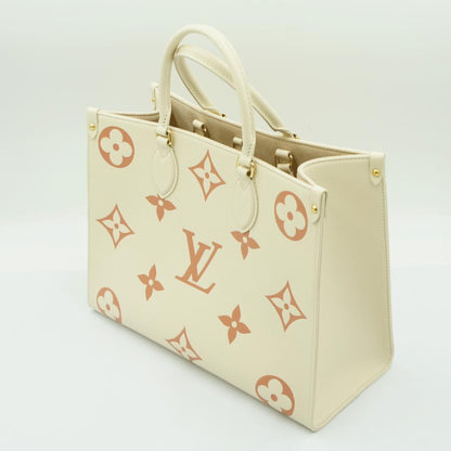 ルイヴィトン（LOUIS VUITTON）オンザゴーMM　M21575　ハンドバッグ・ショルダーバッグ・トートバッグ　レディース（中古・美品）