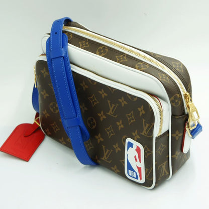 ルイヴィトン（LOUIS VUITTON）モノグラム　ナイル・メッセンジャー　LV×NBA　M45584　カプセルコレクション　ショルダーバッグ　メンズ　レディース（中古）