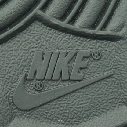 NIKE SB × Supreme　ナイキSB ダンク LOW OG QS　サイズ27cm　GOLD STARS　コラボ商品　スニーカー　靴　星　ホワイト/ブラック　メンズ（中古・未使用）