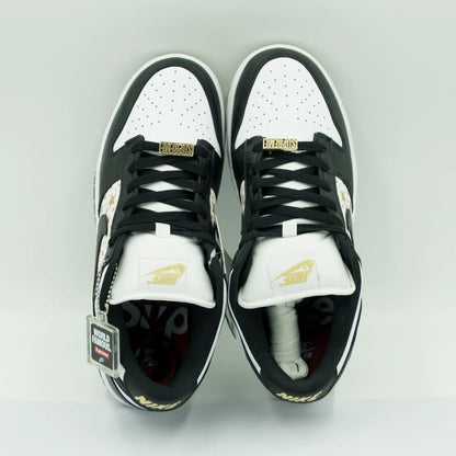 NIKE SB × Supreme　ナイキSB ダンク LOW OG QS　サイズ27cm　GOLD STARS　コラボ商品　スニーカー　靴　星　ホワイト/ブラック　メンズ（中古・未使用）