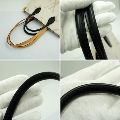 ルイヴィトン（LOUIS VUITTON）オンザゴーMM　M46912　2024年春夏新作　ハンドバッグ・ショルダーバッグ・トートバッグ　レディース（中古・未使用品）