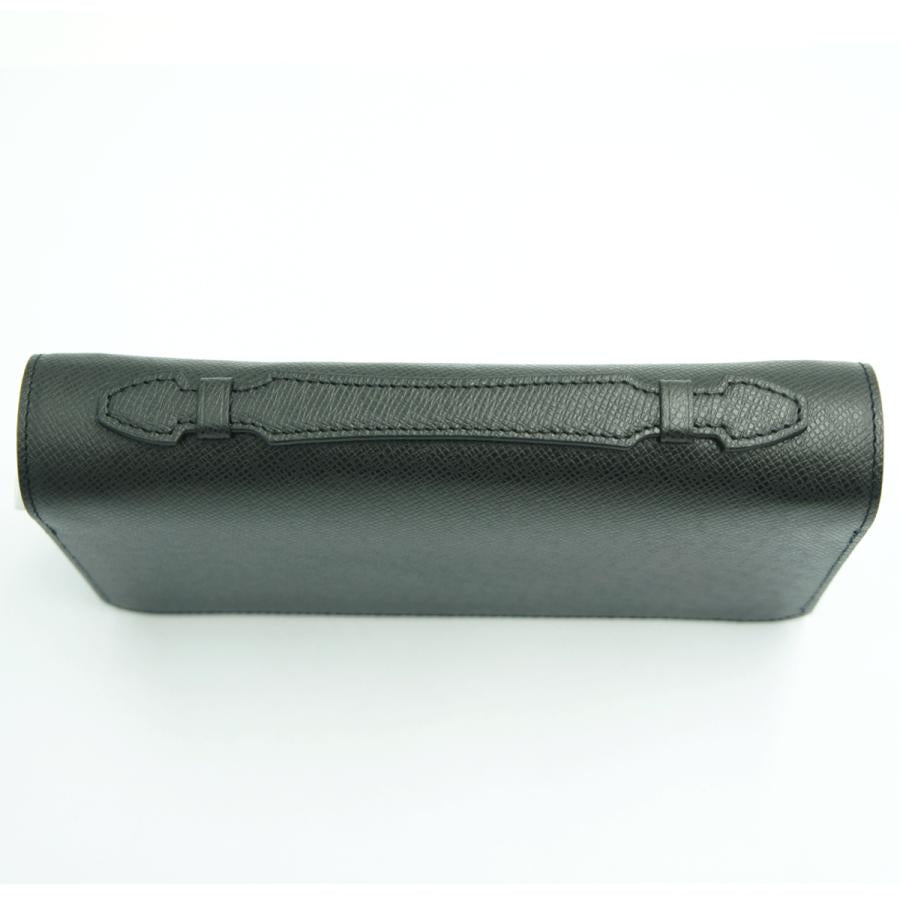 ルイヴィトン（LOUIS VUITTON）タイガ　ジッピーXL　M44276　黒・ブラック　長財布　メンズ　（中古・美品）