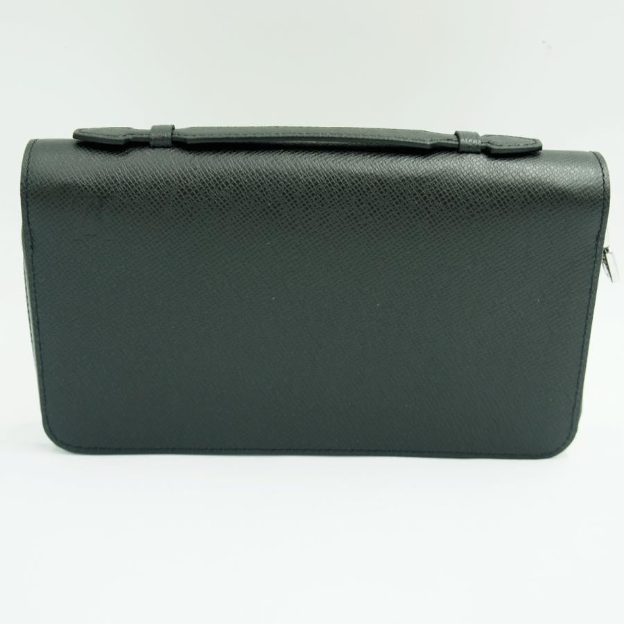 ルイヴィトン（LOUIS VUITTON）タイガ　ジッピーXL　M44276　黒・ブラック　長財布　メンズ　（中古・美品）