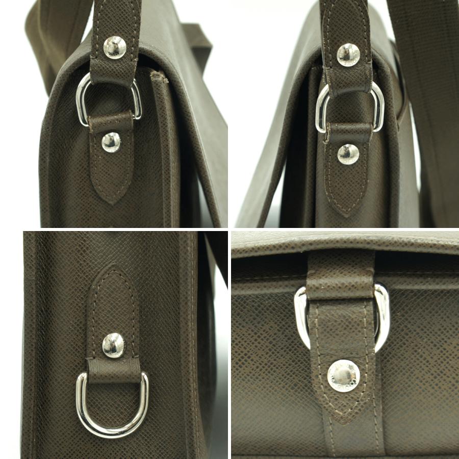 ルイヴィトン（LOUIS VUITTON）タイガ　アンドレイ　グリズリ　M32488　ショルダーバッグ　メッセンジャーバッグ　メンズ（中古）