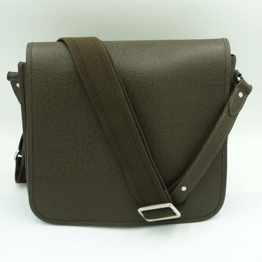 ルイヴィトン（LOUIS VUITTON）タイガ　アンドレイ　グリズリ　M32488　ショルダーバッグ　メッセンジャーバッグ　メンズ（中古）