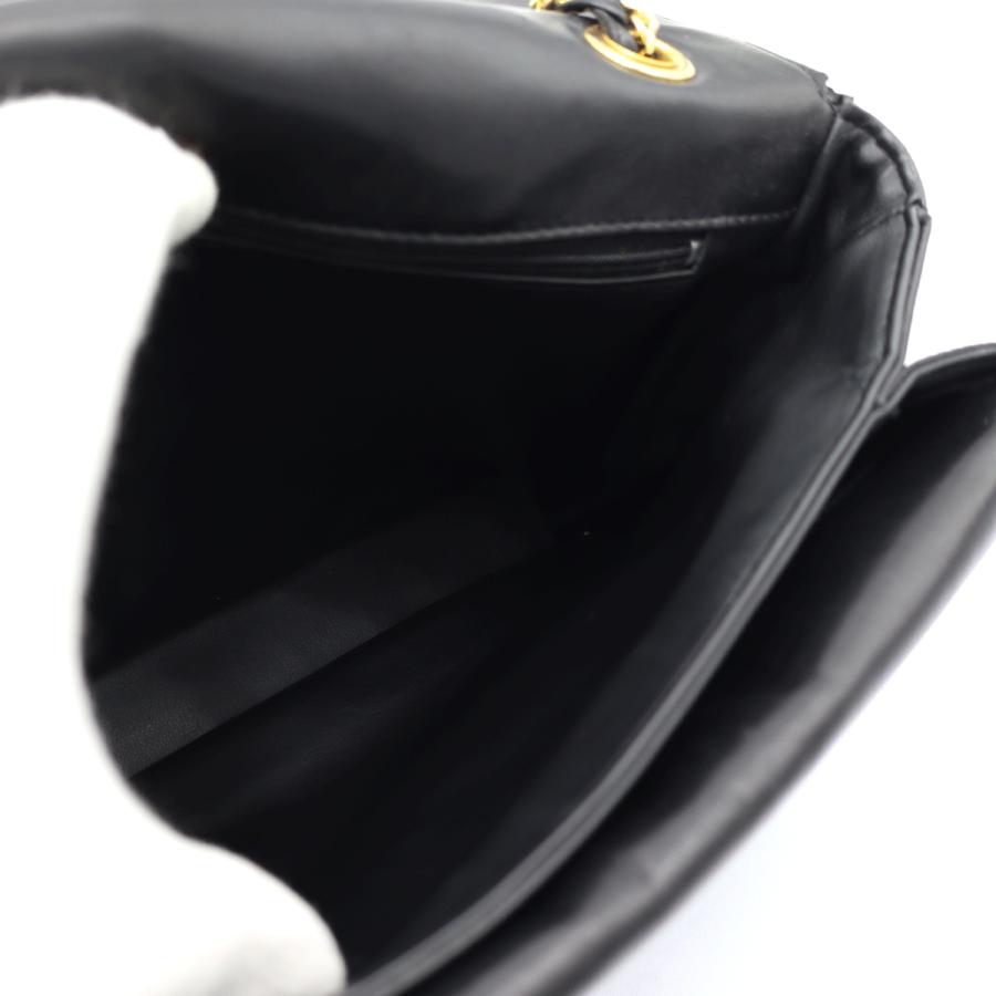 バリー(BALLY) キルティング チェーンショルダー　ショルダーバッグ　ブラック　レディース(中古)