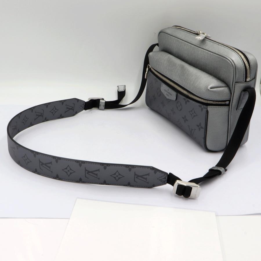 ルイヴィトン（LOUIS VUITTON)　アウトドアメッセンジャー　M30830　タイガラマ　W26cm・H20cm・D10.5cm　ショルダーバッグ　メンズ（中古）
