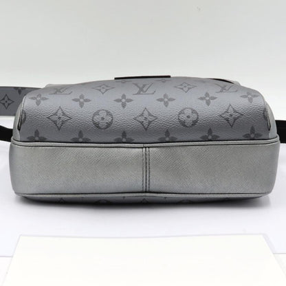 ルイヴィトン（LOUIS VUITTON)　アウトドアメッセンジャー　M30830　タイガラマ　W26cm・H20cm・D10.5cm　ショルダーバッグ　メンズ（中古）