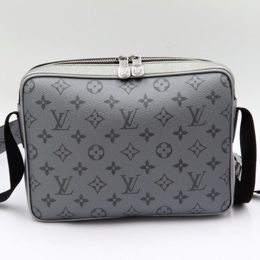 ルイヴィトン（LOUIS VUITTON)　アウトドアメッセンジャー　M30830　タイガラマ　W26cm・H20cm・D10.5cm　ショルダーバッグ　メンズ（中古）