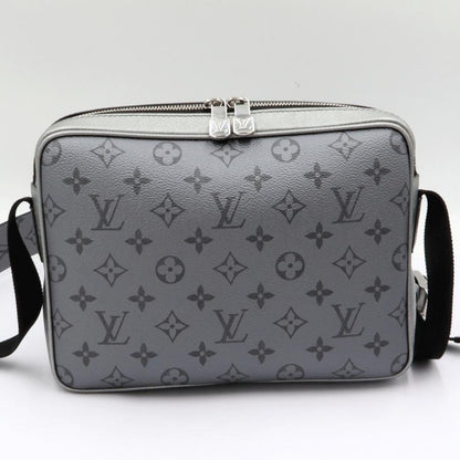 ルイヴィトン（LOUIS VUITTON)　アウトドアメッセンジャー　M30830　タイガラマ　W26cm・H20cm・D10.5cm　ショルダーバッグ　メンズ（中古）