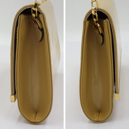 ルイヴィトン(LOUIS VUITTON)　モノグラム　クラッチ・アナ　デュンヌ　M90194　サイズW24cm・H15cm・D4cm　ショルダーバッグ　ハンドバッグ　レディース(中古)