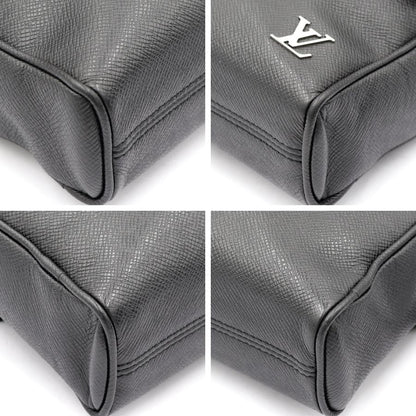 ルイヴィトン（LOUIS VUITTON）タイガ　アレックス メッセンジャー　M30260　ショルダーバッグ　斜め掛け　メンズ（中古）