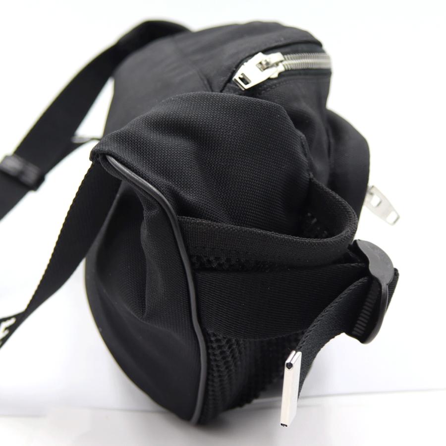 セリーヌ(CELINE)　トレッキング　ベルトバッグ　ウエストバッグ　ウエストポーチ　レディース(中古)