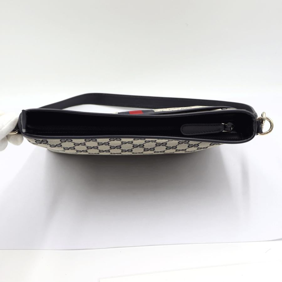 グッチ(GUCCI)　シェリーライン　GGショルダーバッグ　388926　斜め掛け　ショルダーバッグ　レディース(中古)