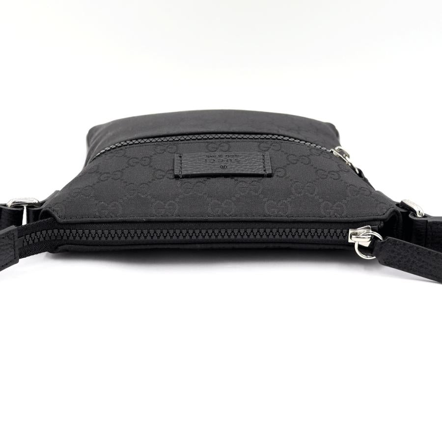 グッチ(GUCCI)GGショルダーバッグ　449188　斜め掛け　ブラック　ナイロン　メンズ　レディース　(中古)
