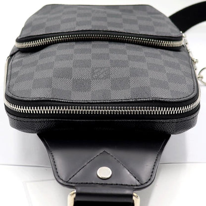 ルイヴィトン（LOUIS VUITTON)　ダミエグラフィット　アヴェニュースリングバッグ　Ｎ41719　ボディバッグ　メンズ（中古）