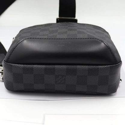 ルイヴィトン（LOUIS VUITTON)　ダミエグラフィット　アヴェニュースリングバッグ　Ｎ41719　ボディバッグ　メンズ（中古）