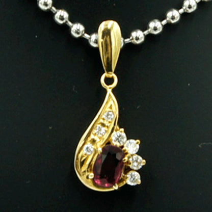 K18ルビーダイヤモンドペンダントトップ　重量1.30ｇ(石の重量含む)　レディース（中古）