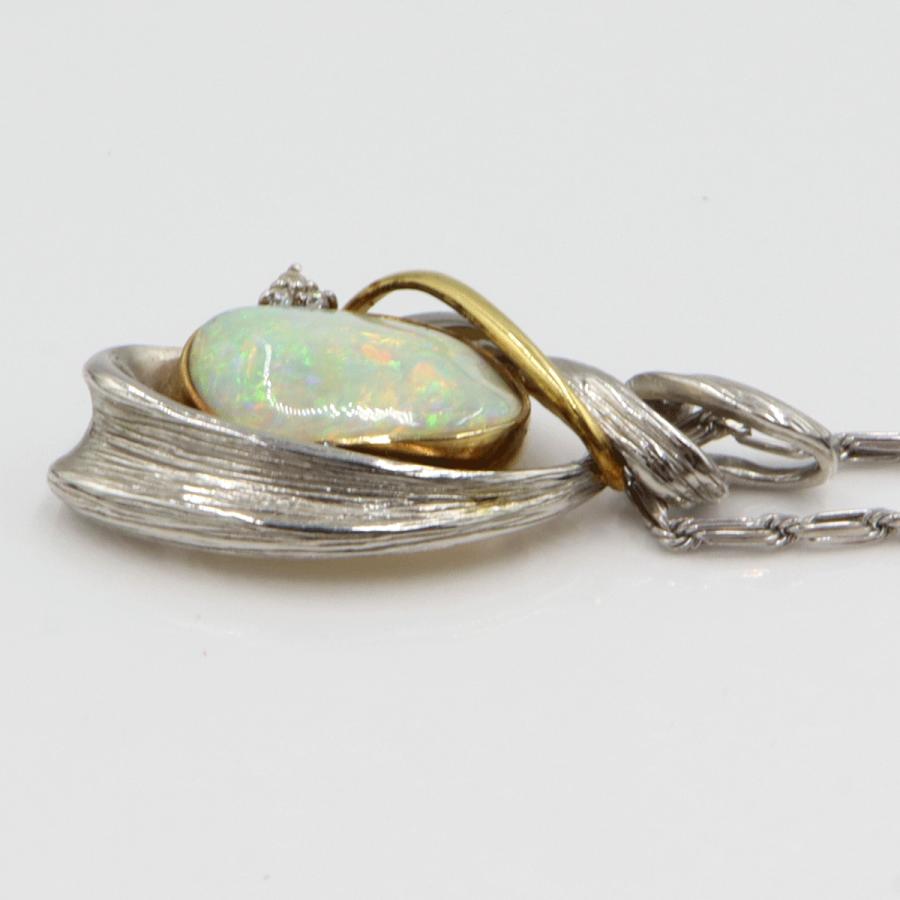 Pt850/Pt900/K18オパールペンダントネックレス　OP3.84ct　ネックレス長さ49cm　重量17.64ｇ(石の重量含む)（中古）