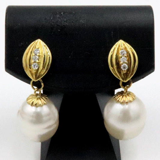 K18南洋真珠ダイヤモンドピアス　D0.045ct　D0.045ct　重量5.64ｇ(両耳合計) （中古）