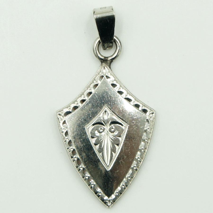 Pm900ペンダントトップ　重量9.53ｇ　プラチナ　レディース（中古）