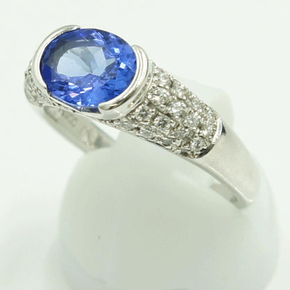 Pt900タンザナイトダイヤモンドリング　T1.85ct　D.0.364ct　リングサイズ15号　重量8.46ｇ(石の重量含む)　レディース（中古）
