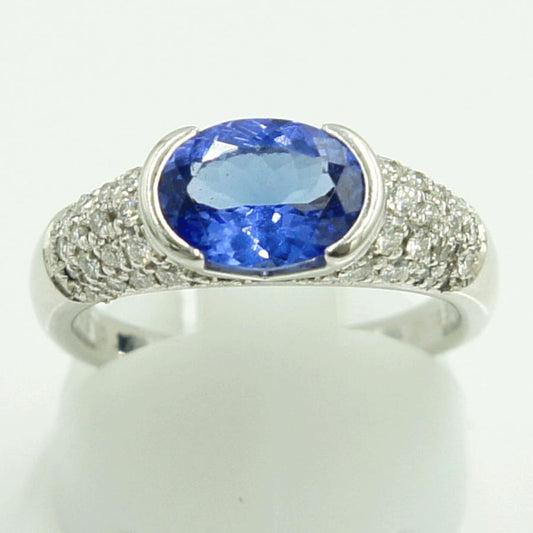 Pt900タンザナイトダイヤモンドリング　T1.85ct　D.0.364ct　リングサイズ15号　重量8.46ｇ(石の重量含む)　レディース（中古）