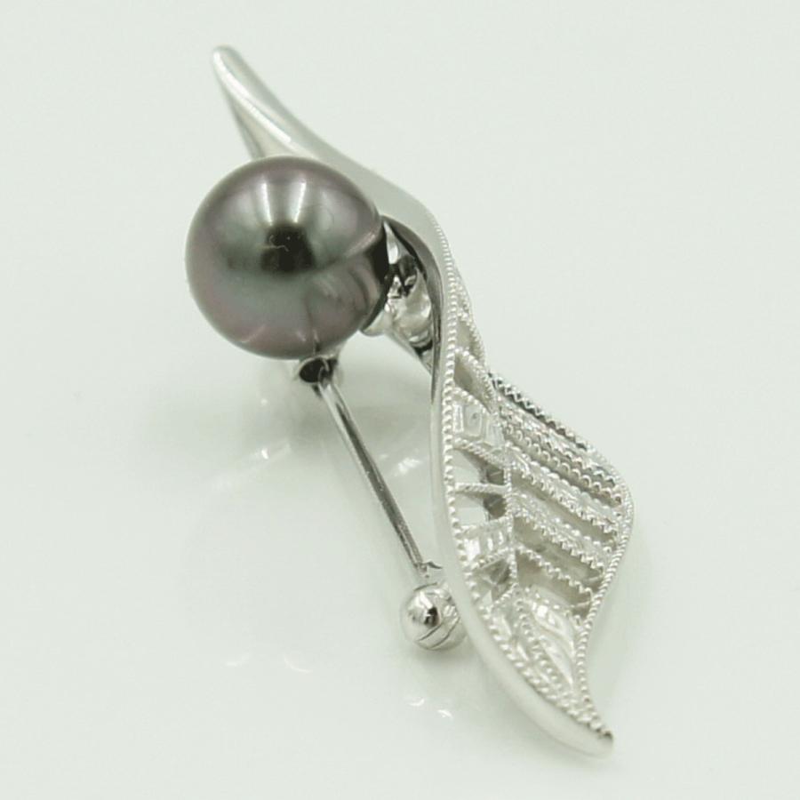 ミキモト（MIKIMOTO） K18パールブローチ　「リーフ」　9.5ｍｍ　10.40ｇ(真珠の重さ含む)　レディース（中古）