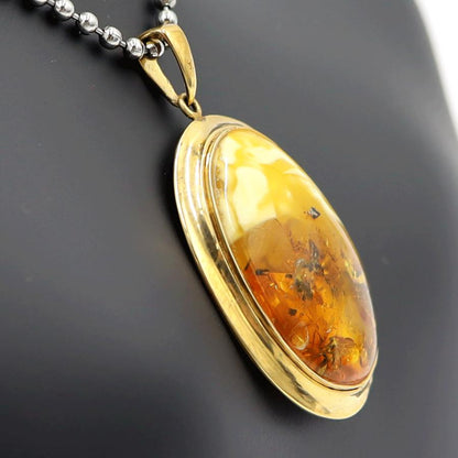 K18枠コハクペンダント　虫入りコハク　重量4.34ｇ(石の重量含む)　レディース（中古）