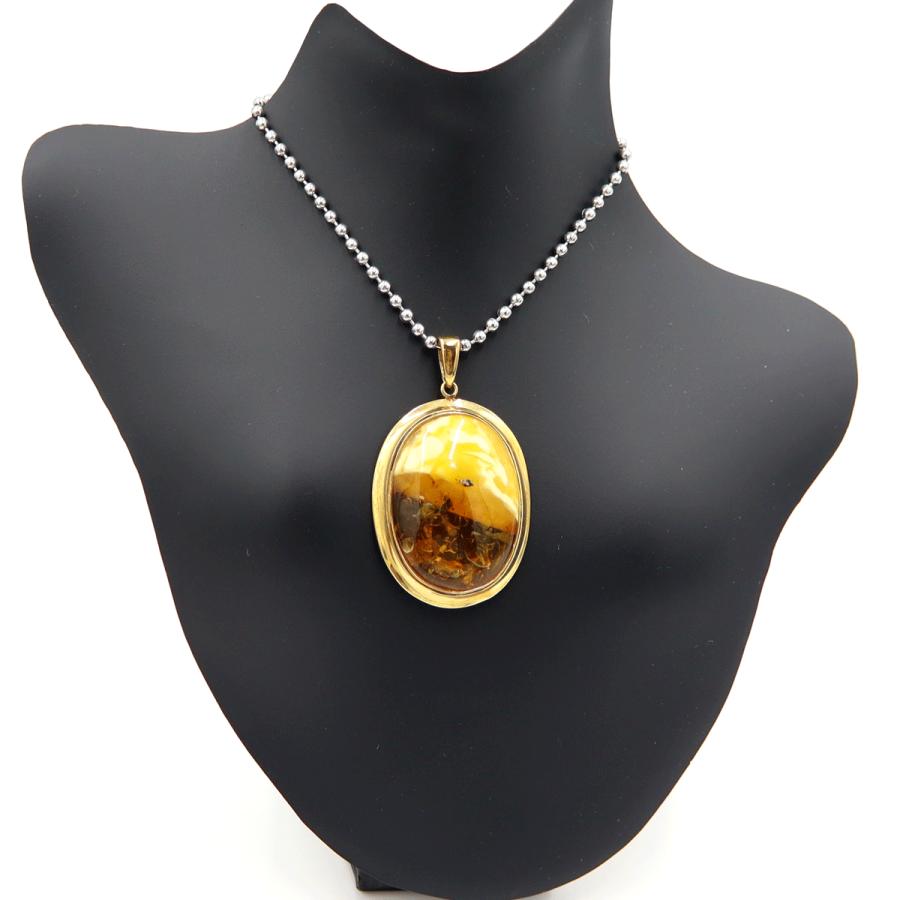 K18枠コハクペンダント　虫入りコハク　重量4.34ｇ(石の重量含む)　レディース（中古）