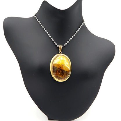 K18枠コハクペンダント　虫入りコハク　重量4.34ｇ(石の重量含む)　レディース（中古）